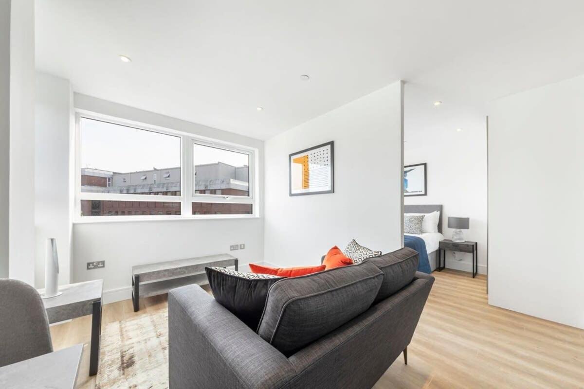 Bright Contemporary Studio In East Grinstead Exteriér fotografie