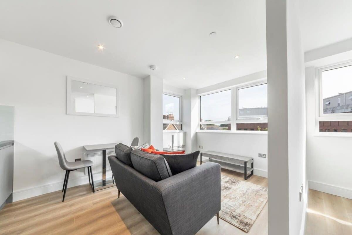 Bright Contemporary Studio In East Grinstead Exteriér fotografie