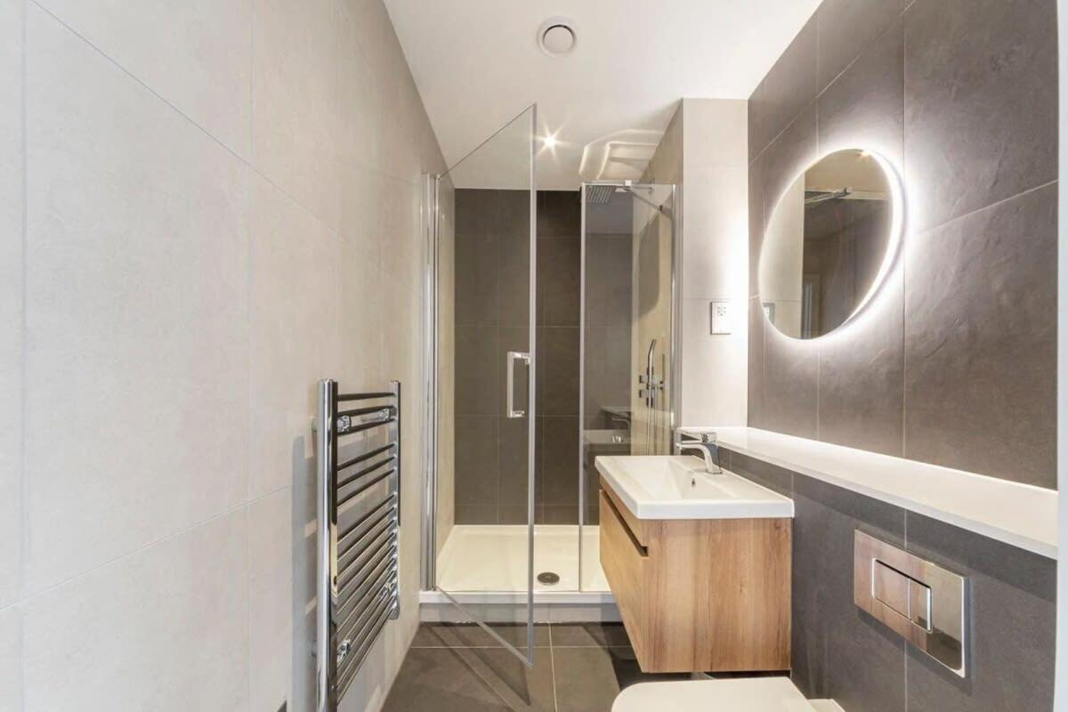 Bright Contemporary Studio In East Grinstead Exteriér fotografie