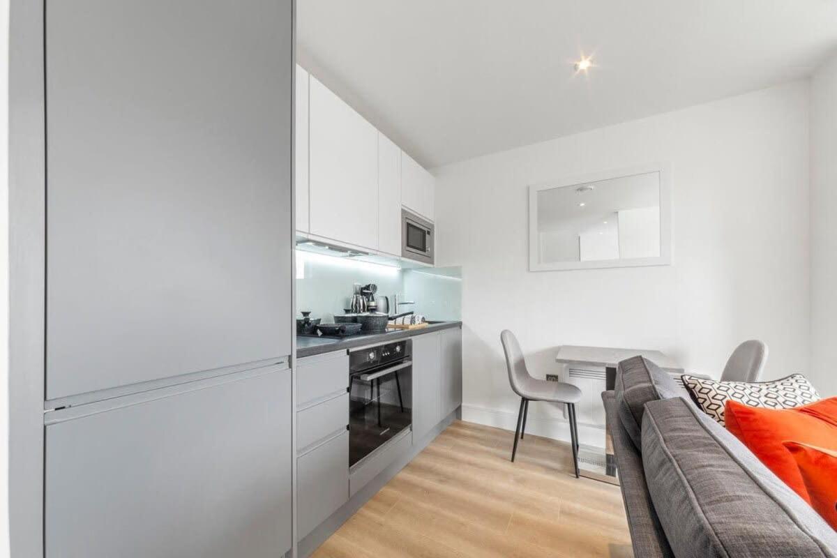 Bright Contemporary Studio In East Grinstead Exteriér fotografie